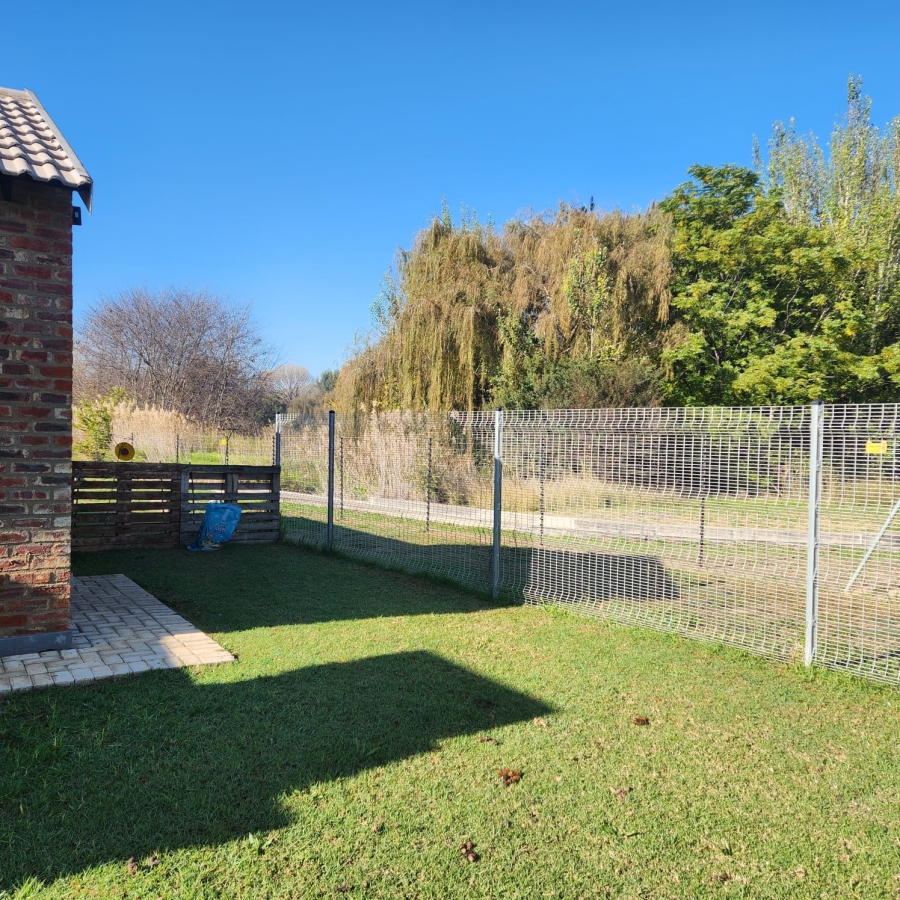 To Let 3 Bedroom Property for Rent in Van Der Hoff Park North West